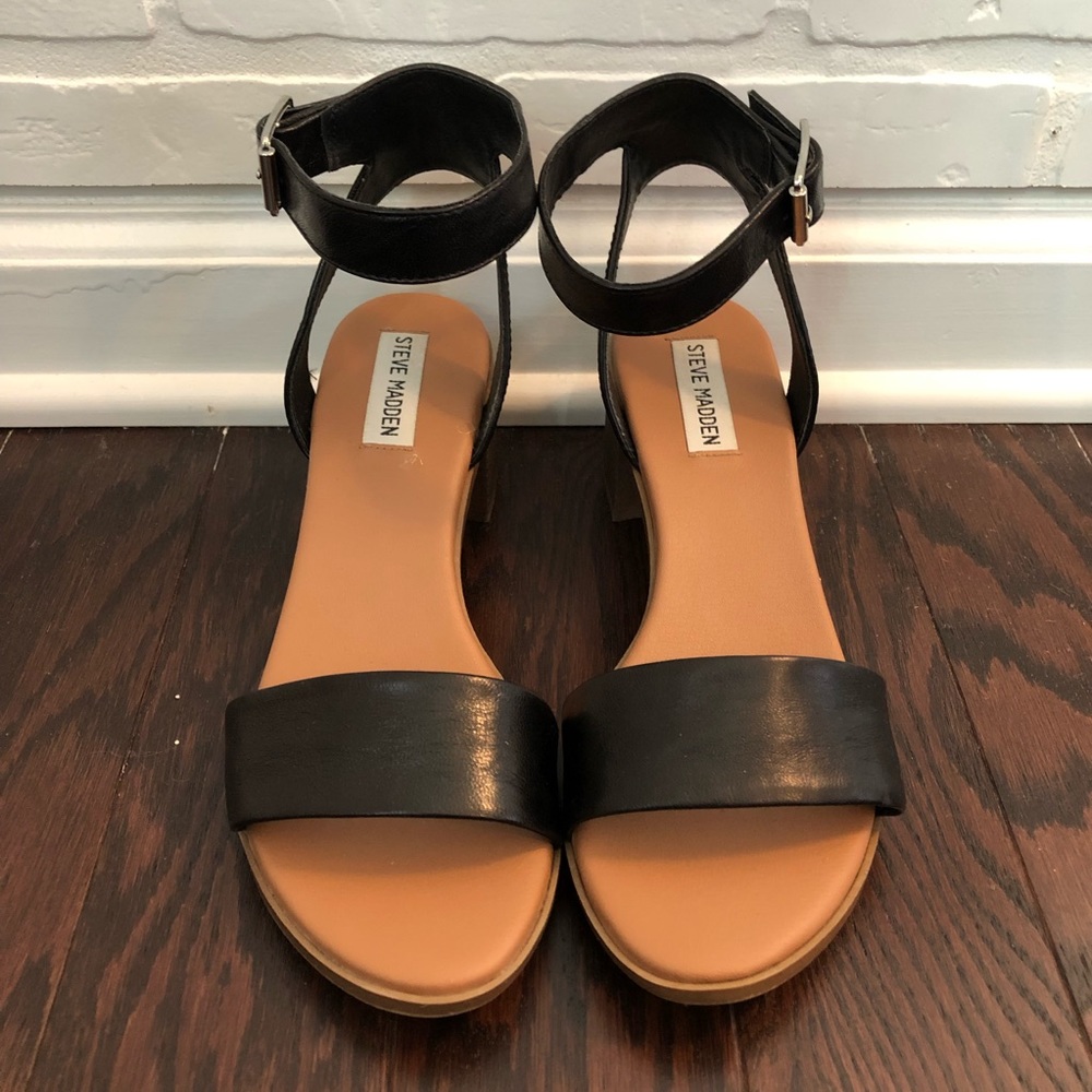 Black & Tan Steve Madden Heel